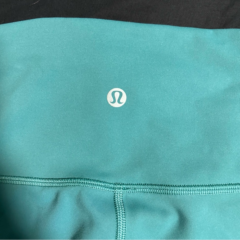 Lululemon wunder train shorts - Picture 2 of 5